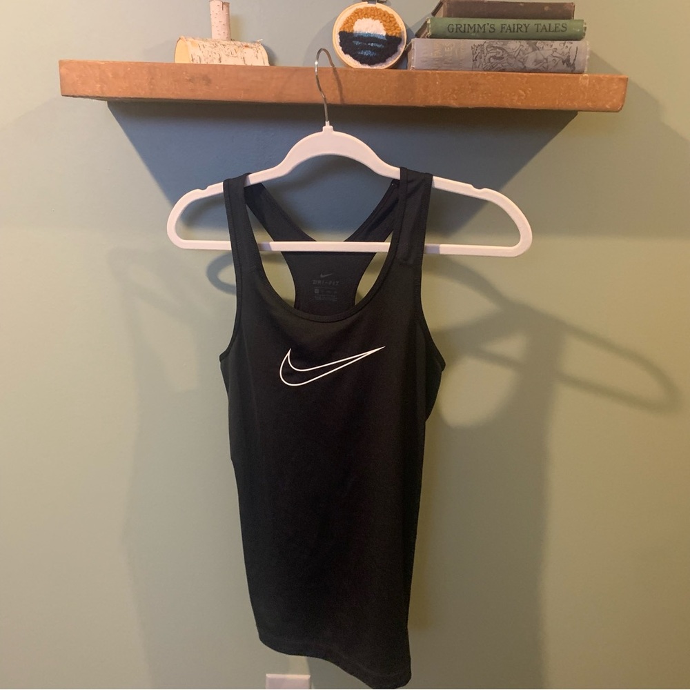 Black Nike racer back tank top